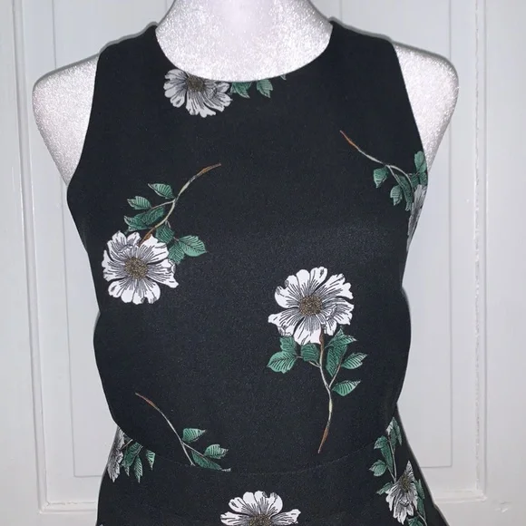 BANANA REPUBLIC BLACK FLORAL SLEEVELESS DRESS - Picture 3 of 7